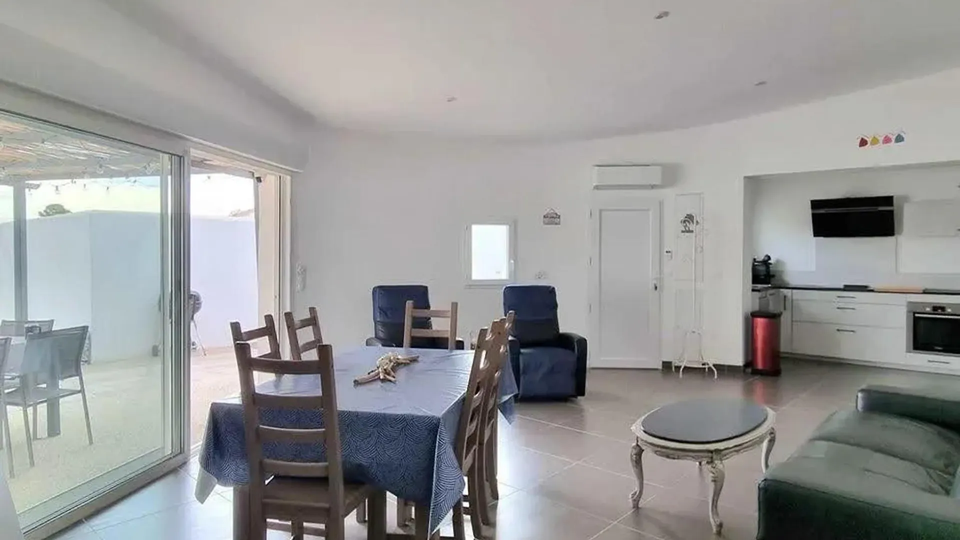 Maison Accueillante A Saintes-Maries-De-La-Mer Avec Jardin Clos 0*,  Francie